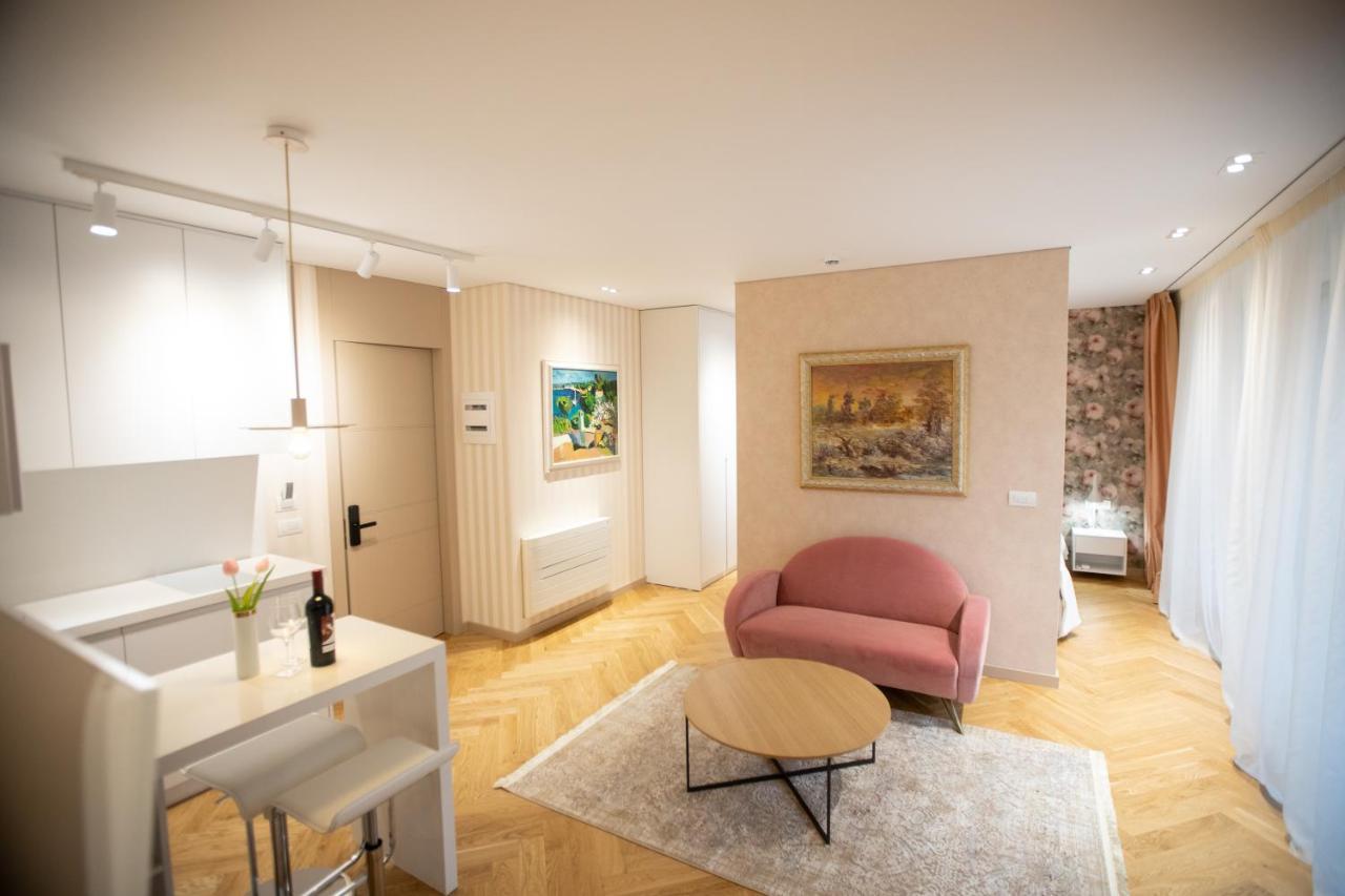 Seven Luxury Suites Тирана Екстериор снимка