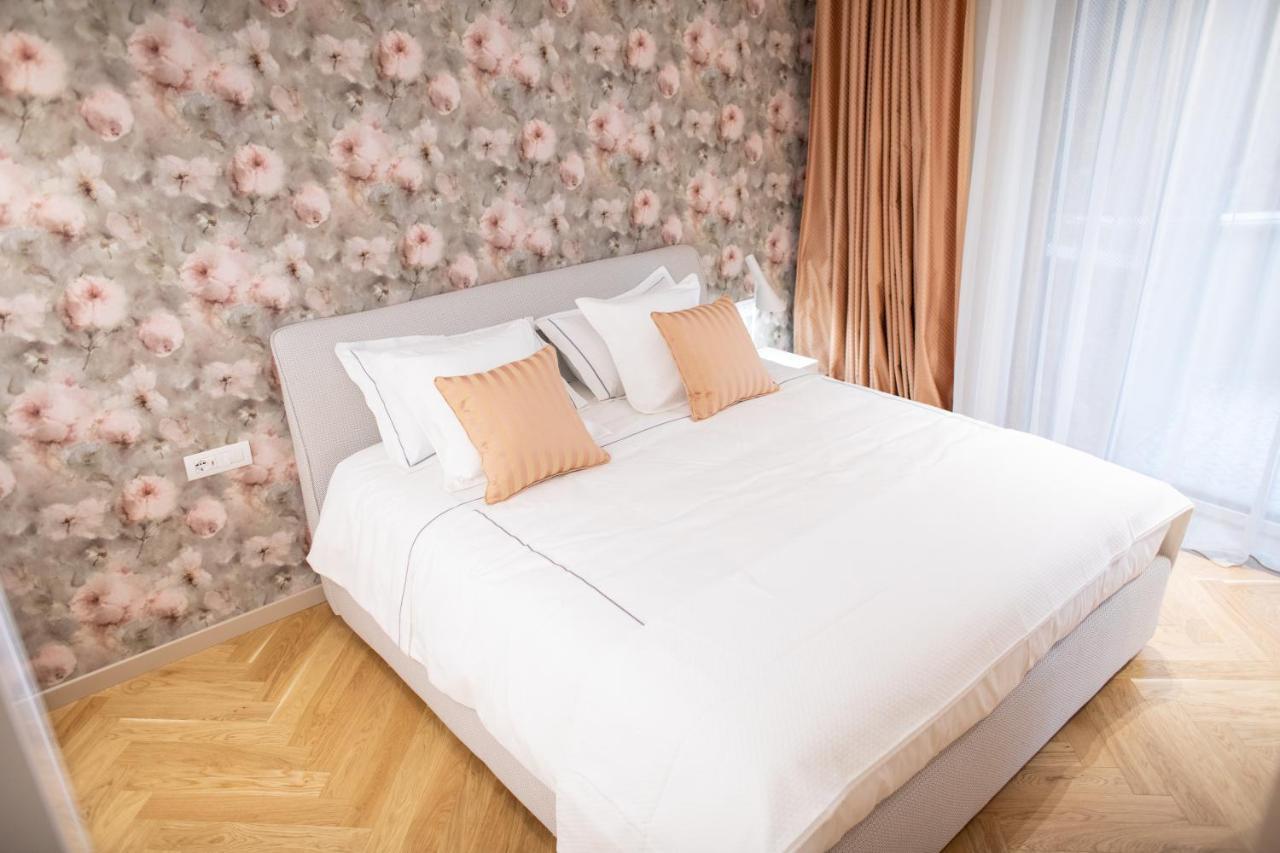Seven Luxury Suites Тирана Екстериор снимка