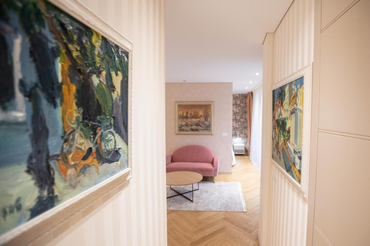 Seven Luxury Suites Тирана Екстериор снимка