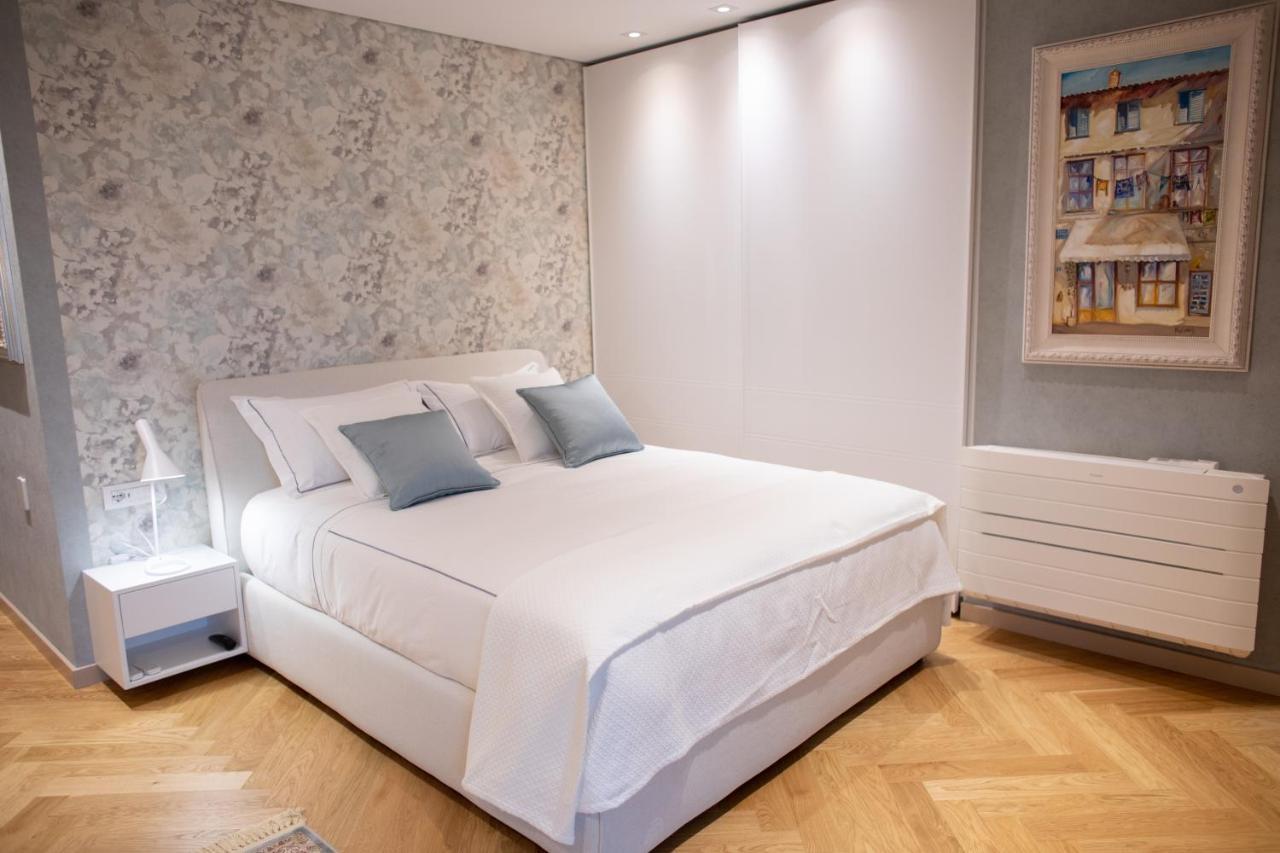 Seven Luxury Suites Тирана Екстериор снимка