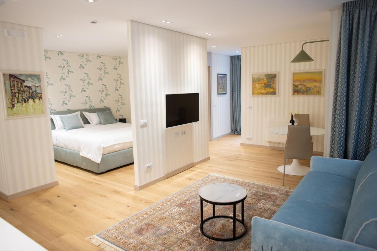 Seven Luxury Suites Тирана Екстериор снимка