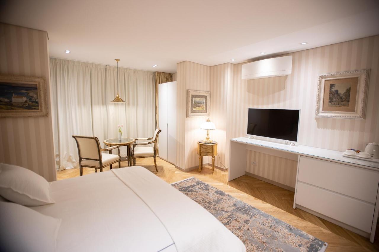 Seven Luxury Suites Тирана Екстериор снимка